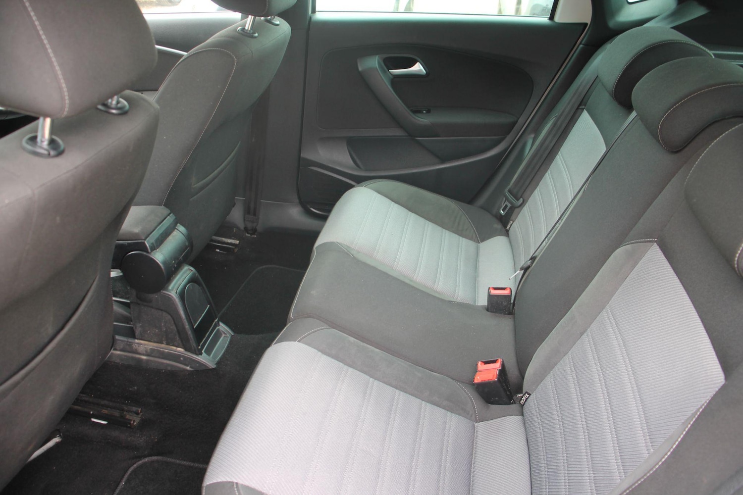 Used Volkswagen Polo 2015 for sale - 77345250: Photo 15