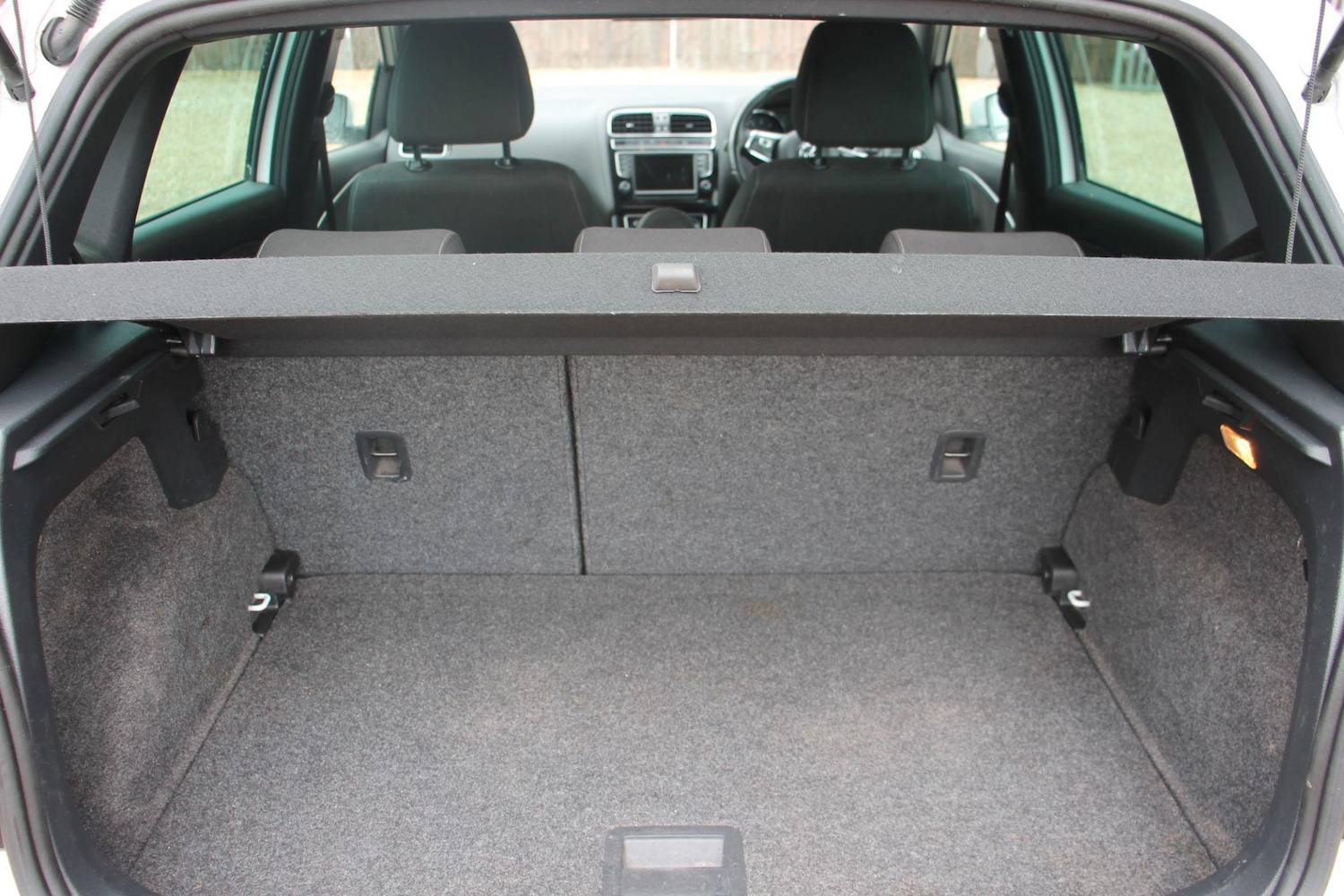 Used Volkswagen Polo 2015 for sale - 77345250: Photo 16