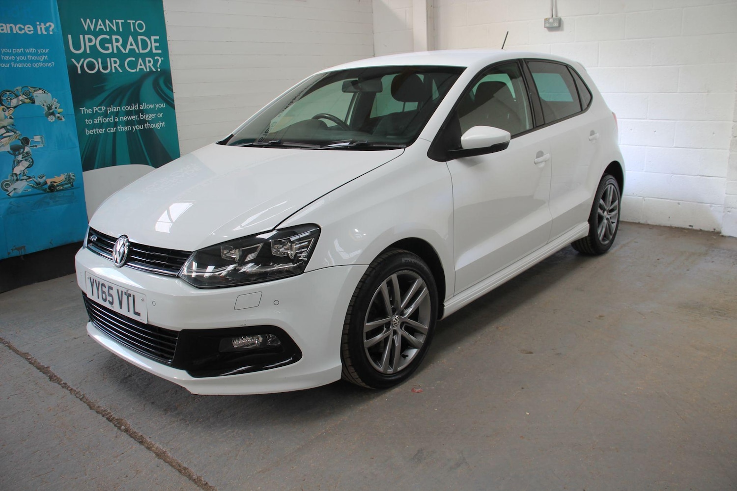 Used Volkswagen Polo 2015 for sale - 77345250: Photo 3