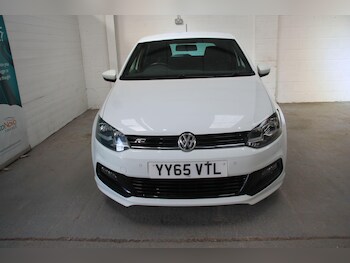 Used Volkswagen Polo 2015 for sale - 77345250: Photo