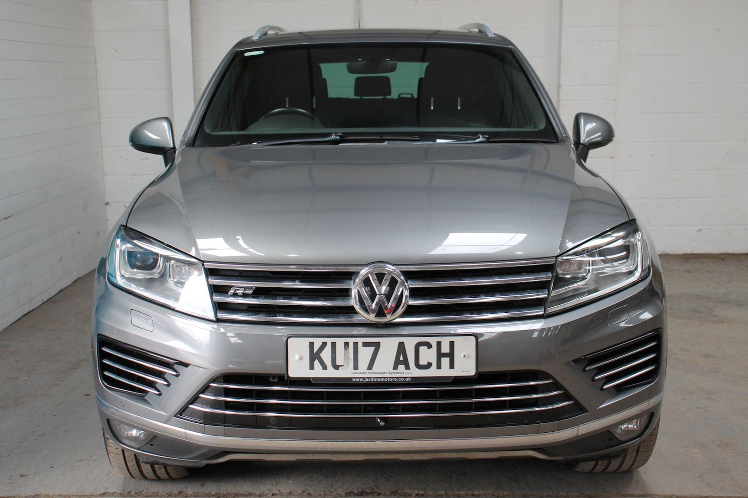 Used Volkswagen Touareg 2017 for sale - 76832907: Photo 3