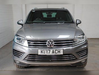 Used Volkswagen Touareg 2017 for sale - 76832907: Photo