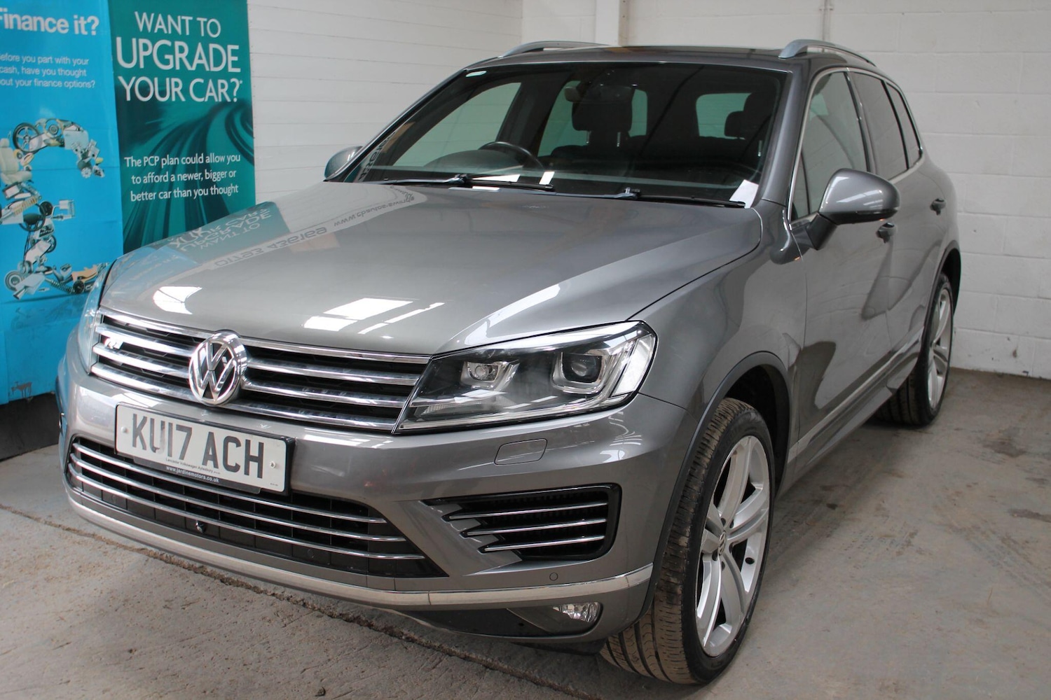 Used Volkswagen Touareg 2017 for sale - 76832907: Photo 4