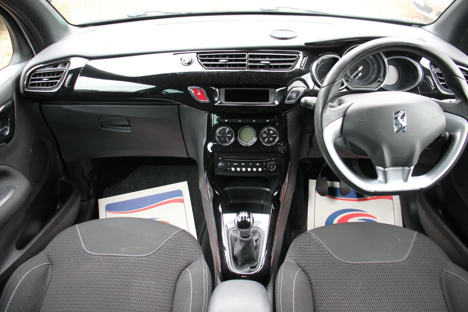 Used Citroen DS3 2011 for sale - 76473820: Photo 11