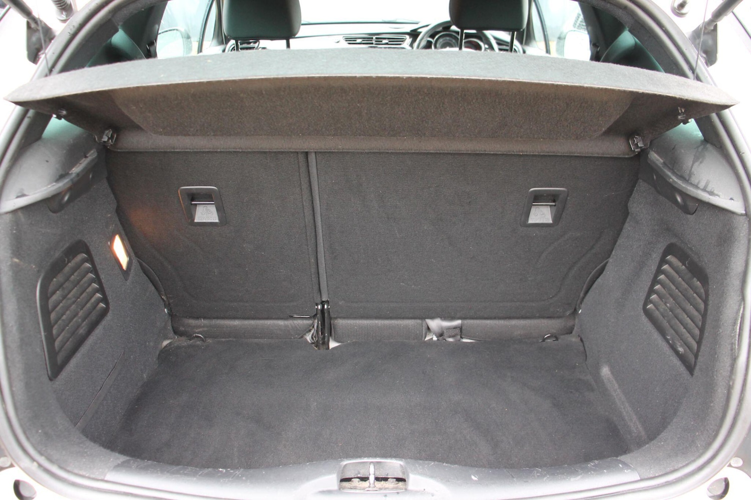 Used Citroen DS3 2011 for sale - 76473820: Photo 15