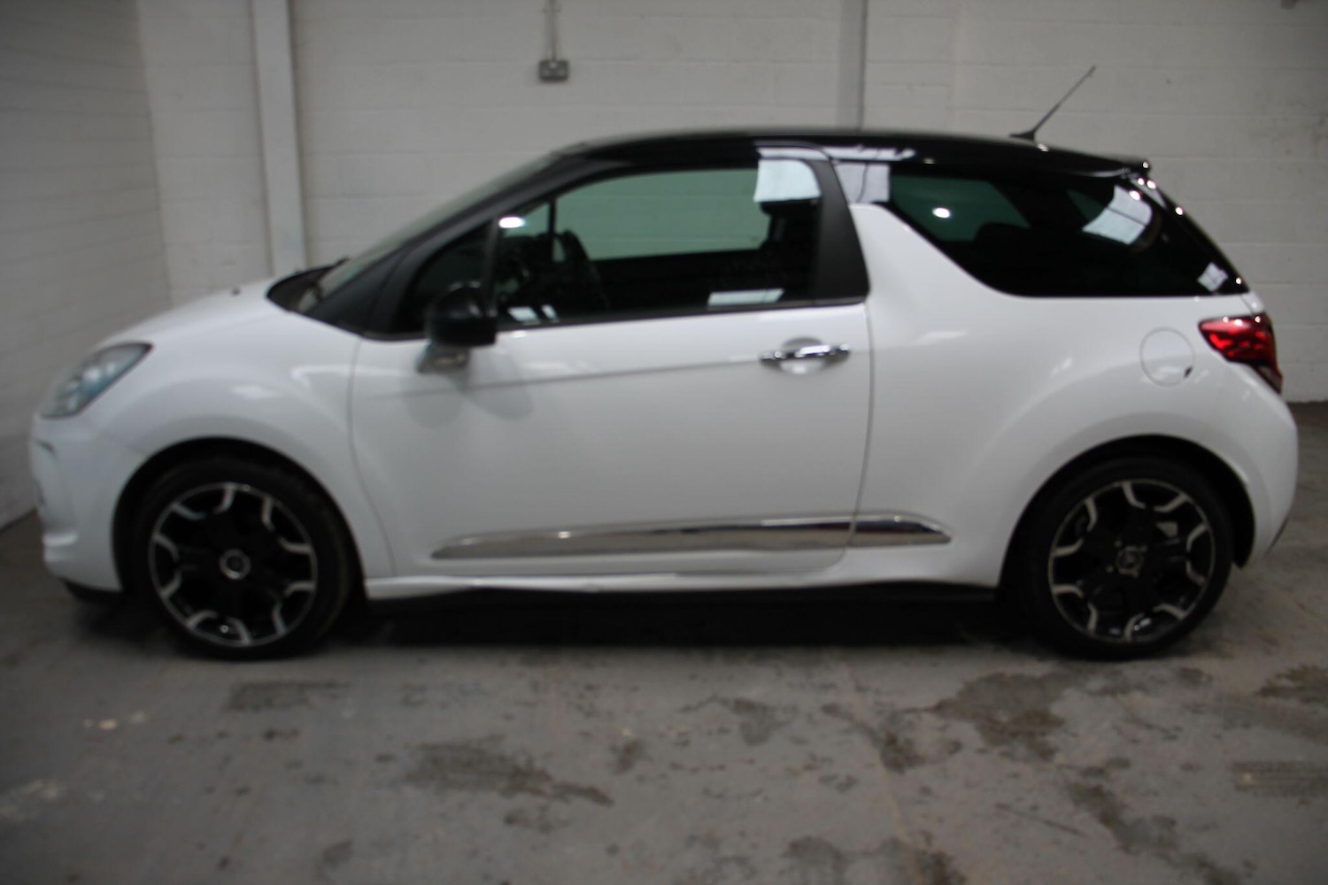 Used Citroen DS3 2011 for sale - 76473820: Photo 4