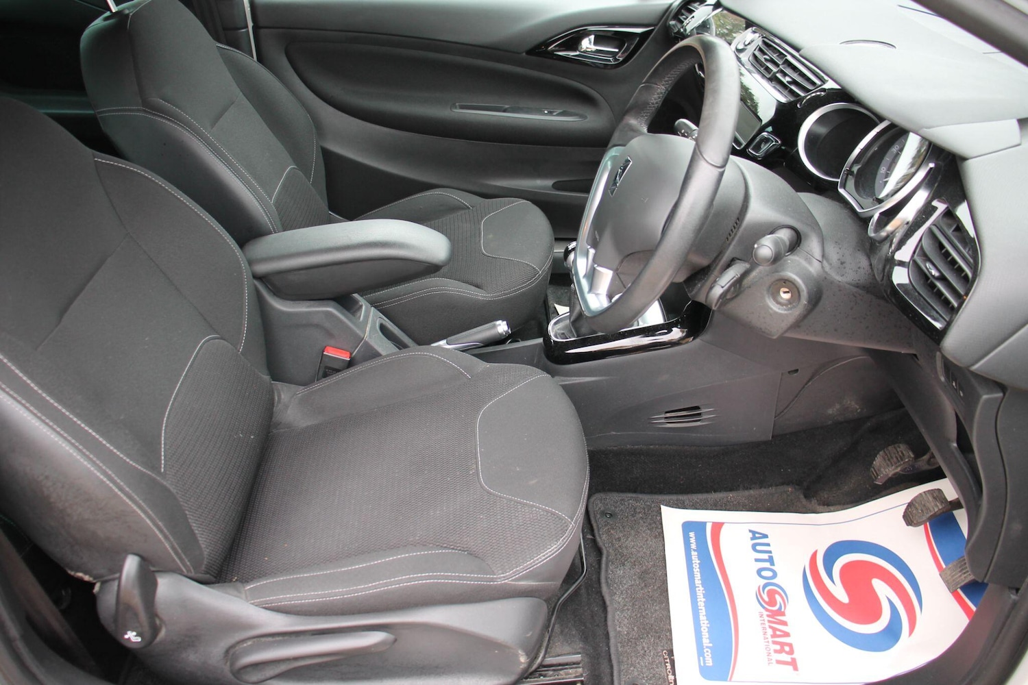 Used Citroen DS3 2011 for sale - 76473820: Photo 9