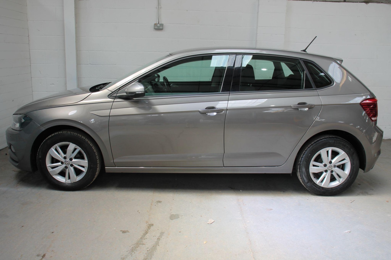 Used Volkswagen Polo 2018 for sale - 76988841: Photo 4