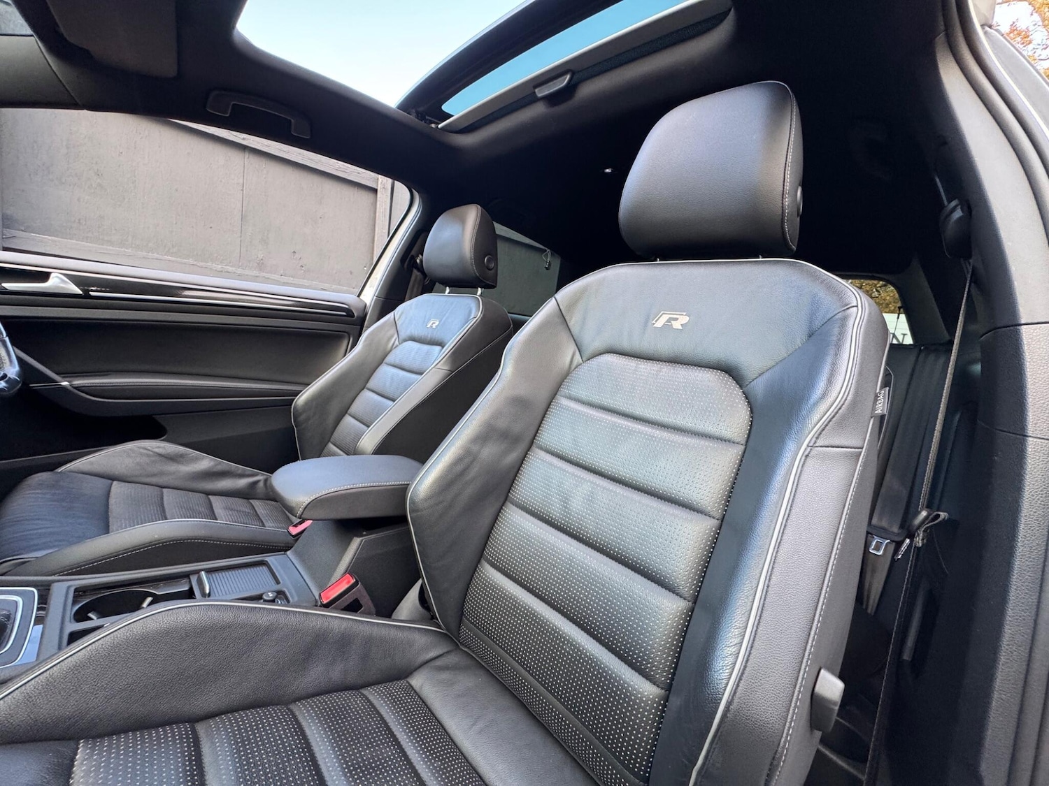 Used Volkswagen Golf 2018 for sale - 76671660: Photo 18