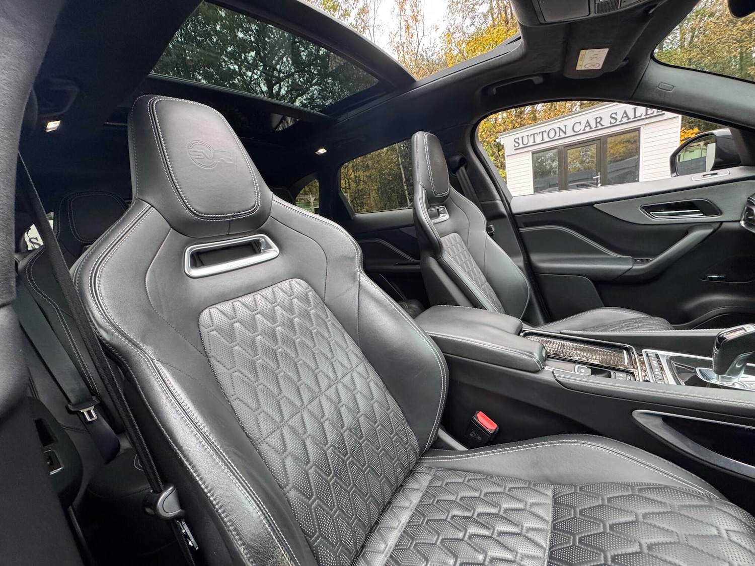 Used Jaguar F-Pace 2019 for sale - 76671454: Photo 14