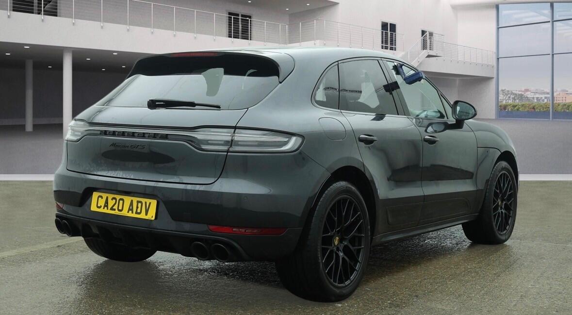 Used Porsche Macan 2020 for sale - 77853974: Photo 2
