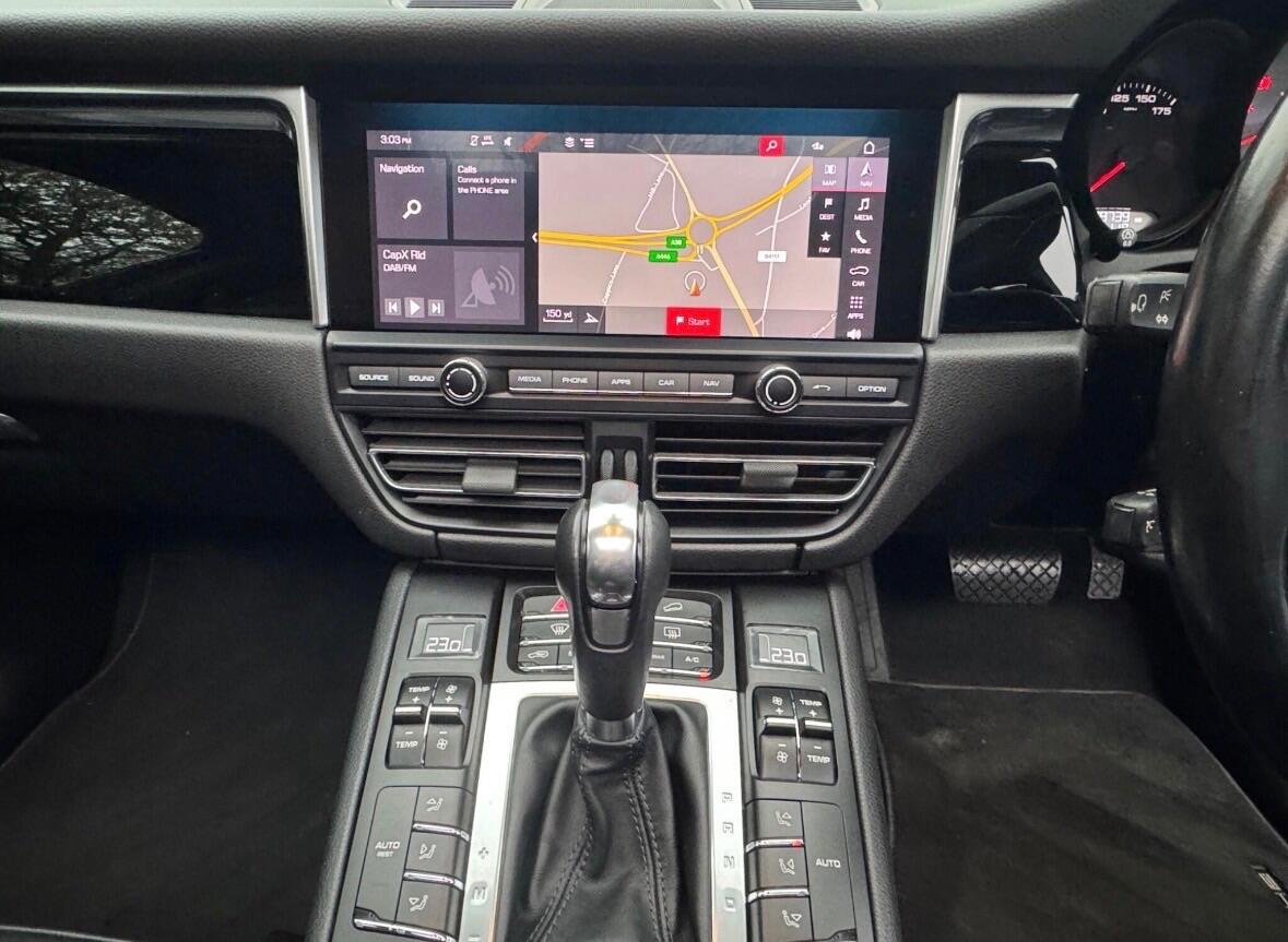 Used Porsche Macan 2021 for sale - 77358673: Photo 16