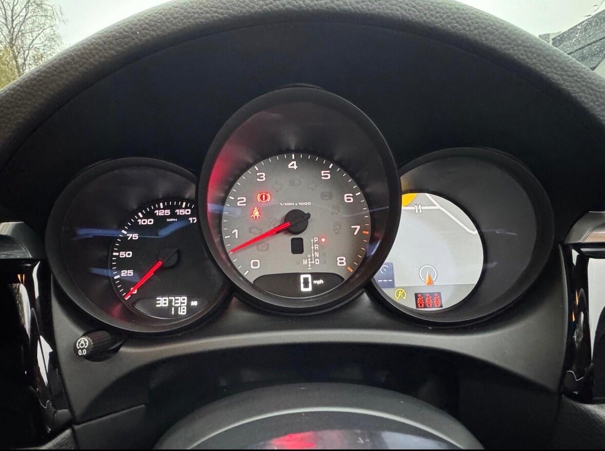 Used Porsche Macan 2021 for sale - 77358673: Photo 48