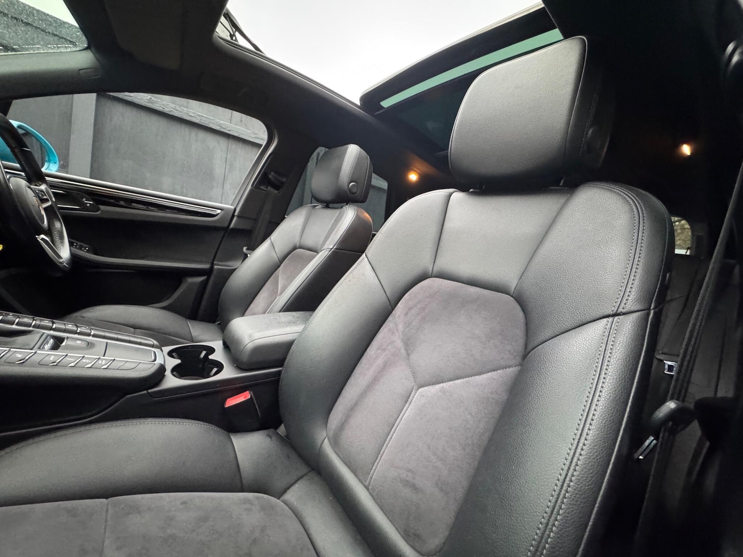 Used Porsche Macan 2021 for sale - 76550180: Photo 17