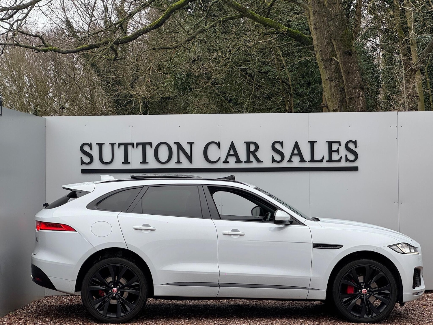 Used Jaguar F-Pace 2019 for sale - 77550627: Photo 2