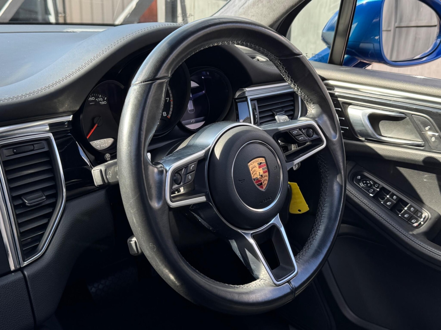 Used Porsche Macan 2018 for sale - 77892632: Photo 21