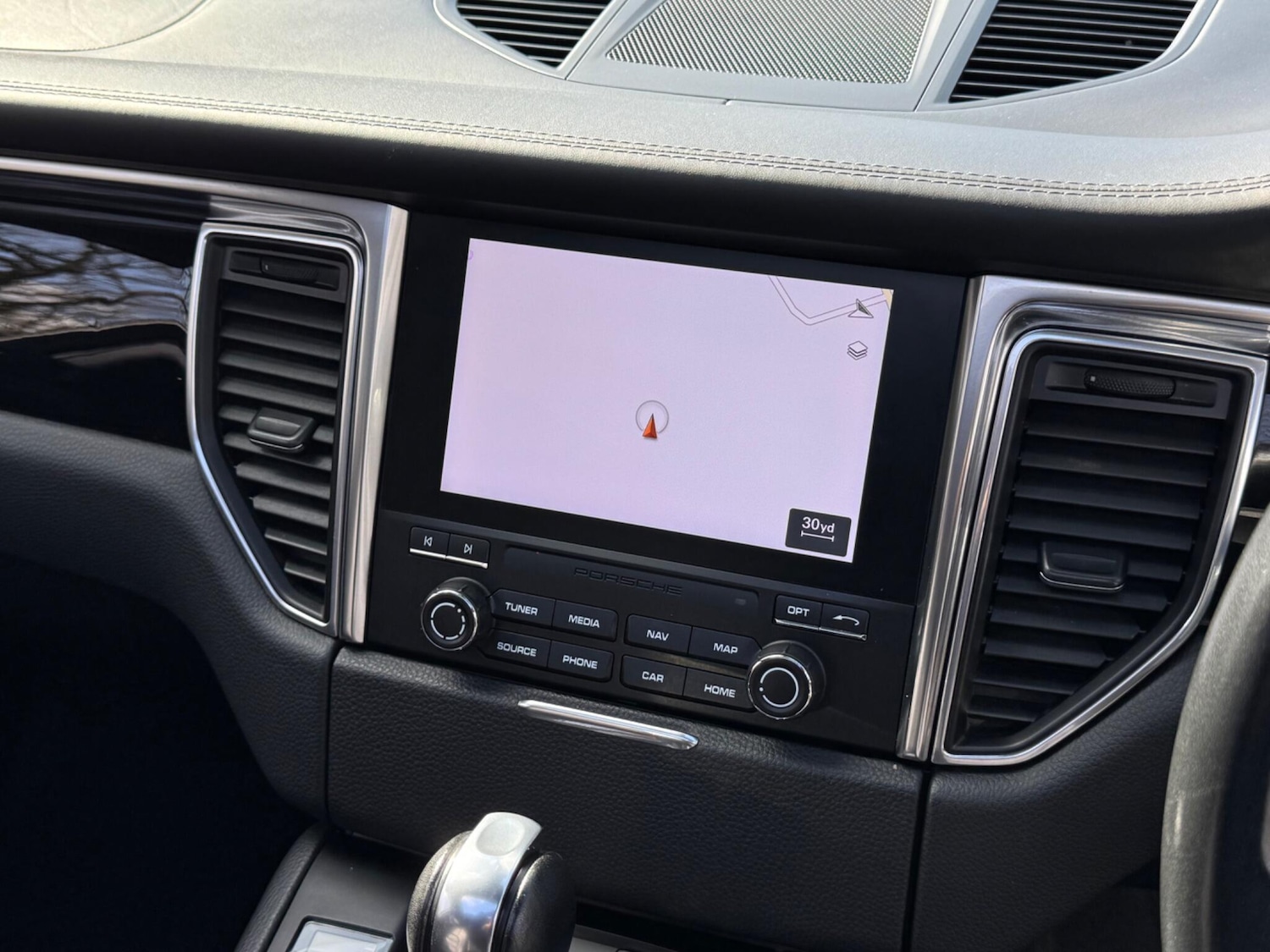 Used Porsche Macan 2018 for sale - 77892632: Photo 45