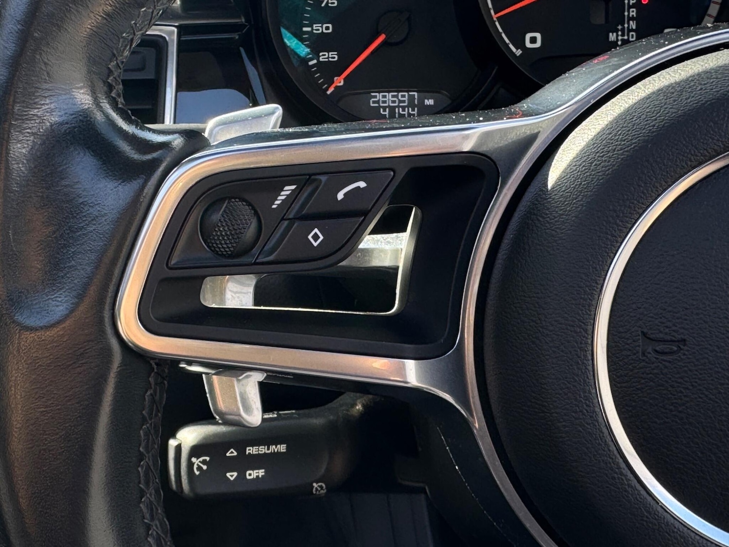 Used Porsche Macan 2018 for sale - 77892632: Photo 47