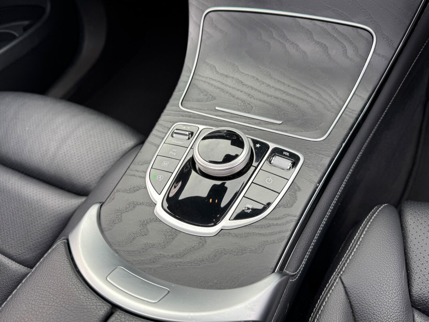 Used Mercedes-Benz GLC 2018 for sale - 77549898: Photo 16