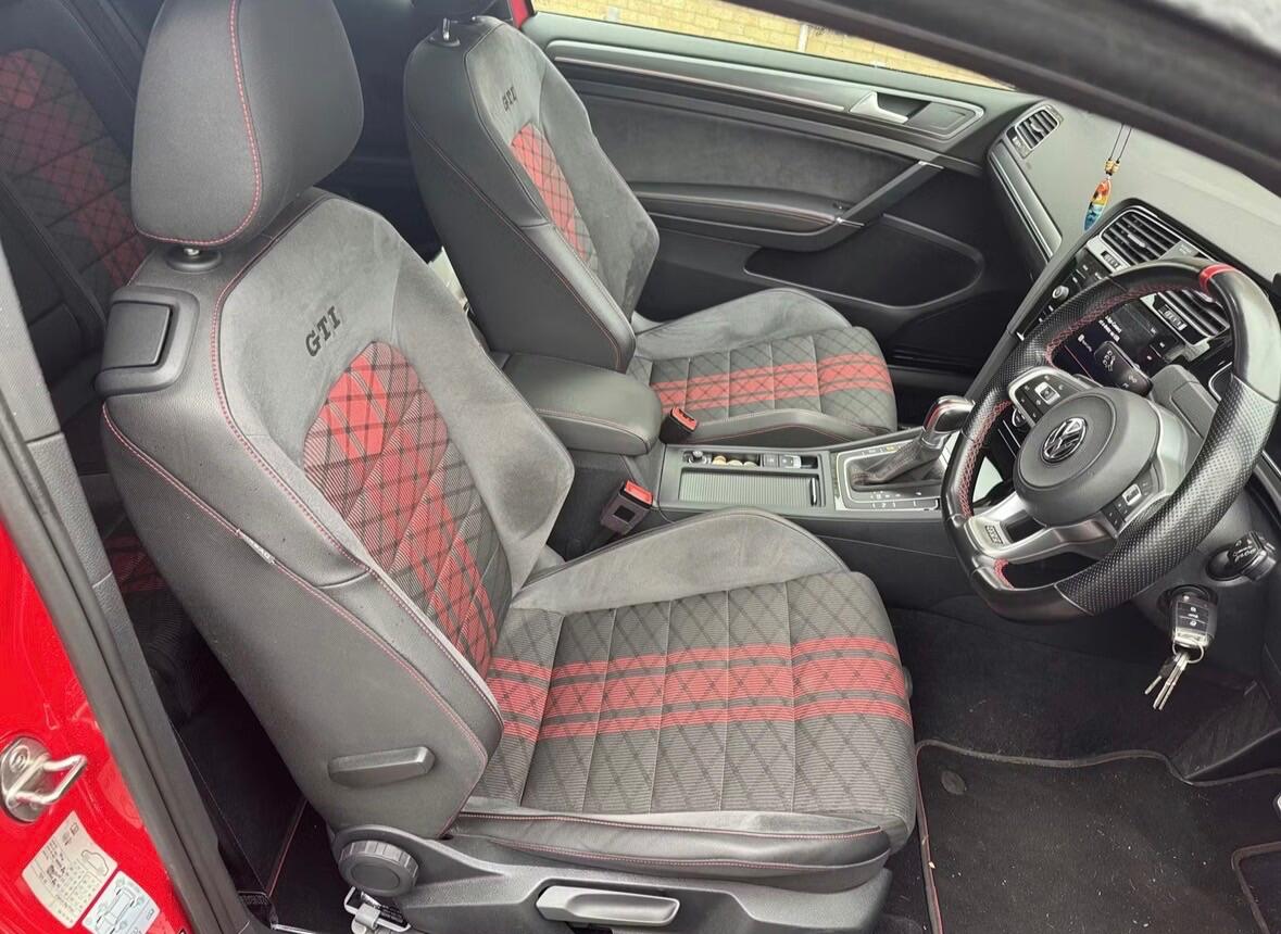 Used Volkswagen Golf 2019 for sale - 77646540: Photo 2