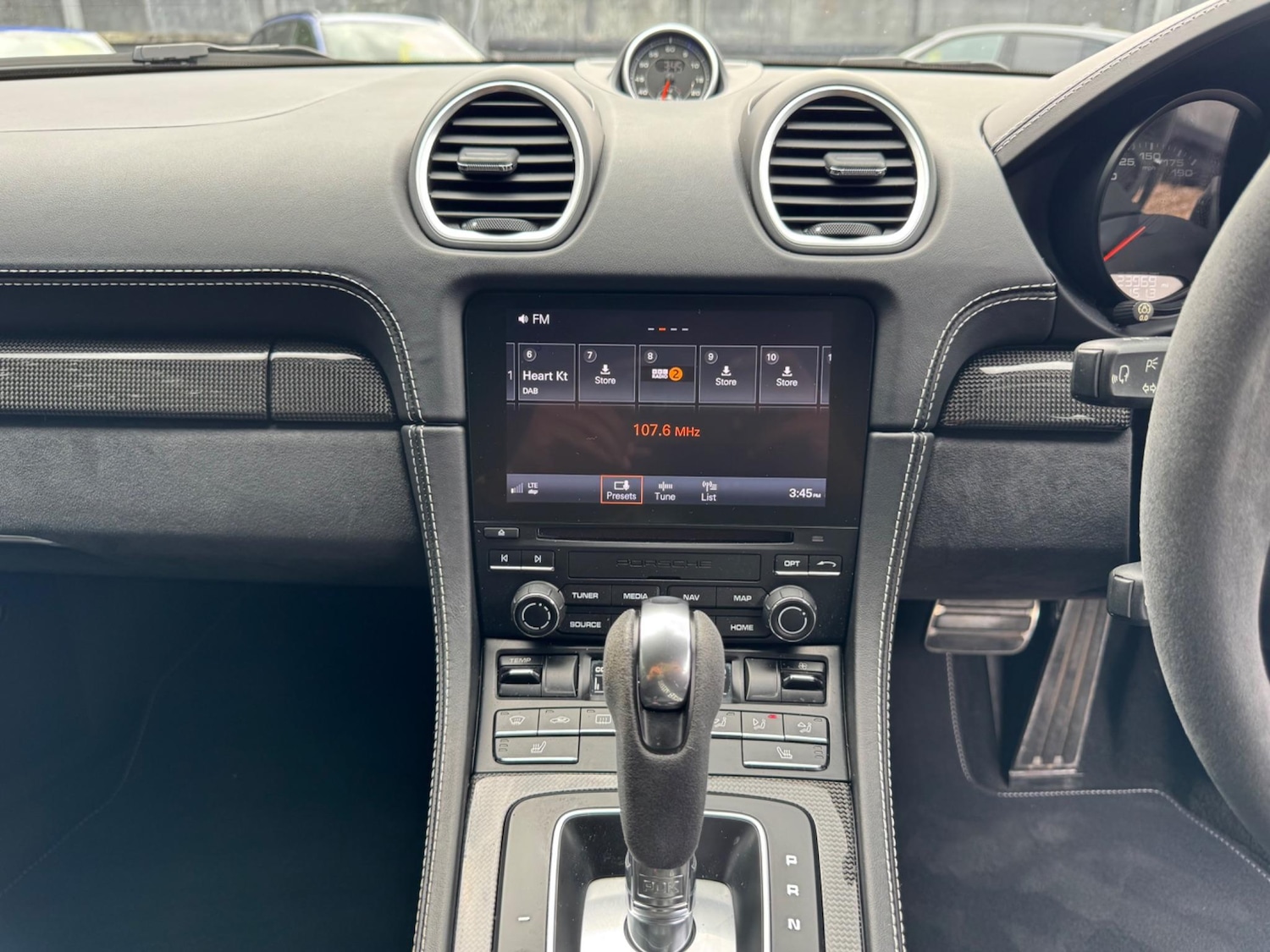 Used Porsche Cayman 2019 for sale - 76671565: Photo 15