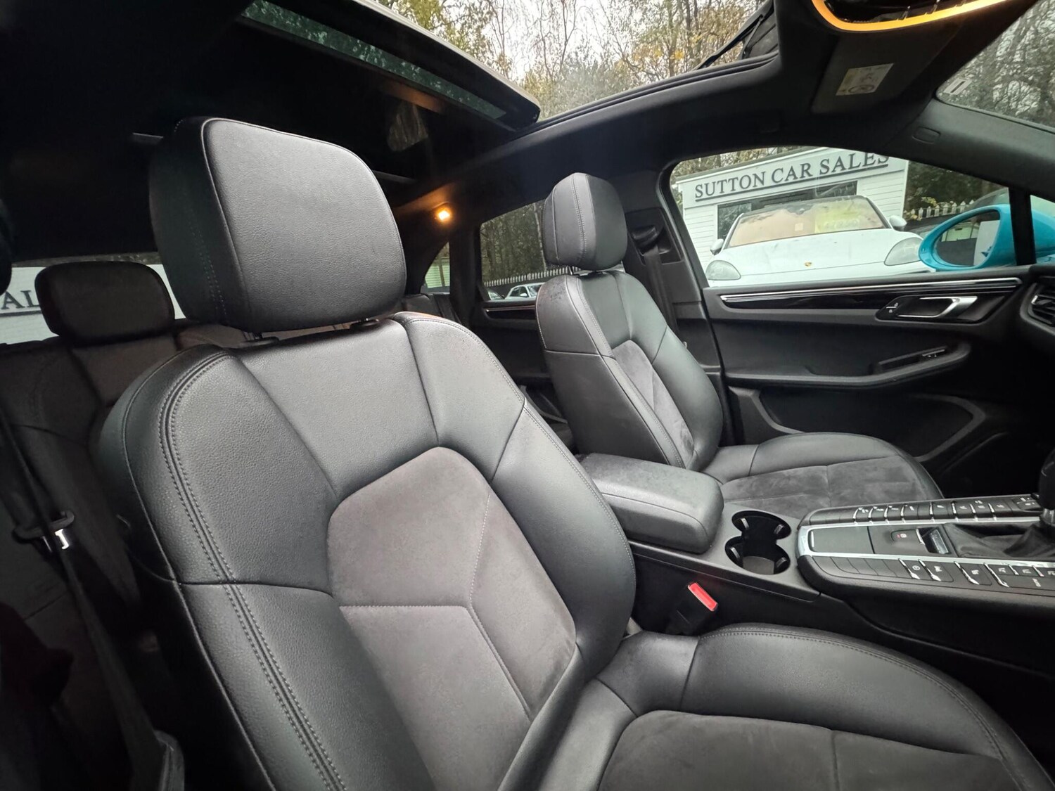 Used Porsche Macan 2021 for sale - 76671655: Photo 14