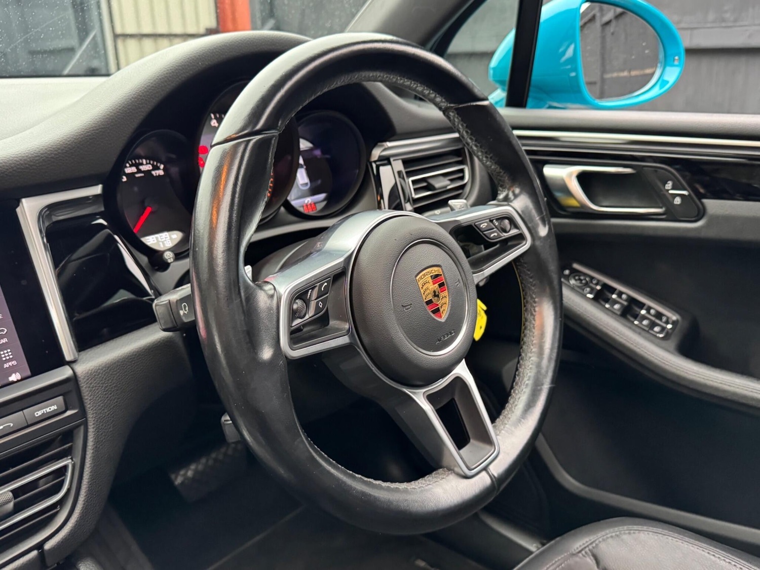 Used Porsche Macan 2021 for sale - 76671655: Photo 18