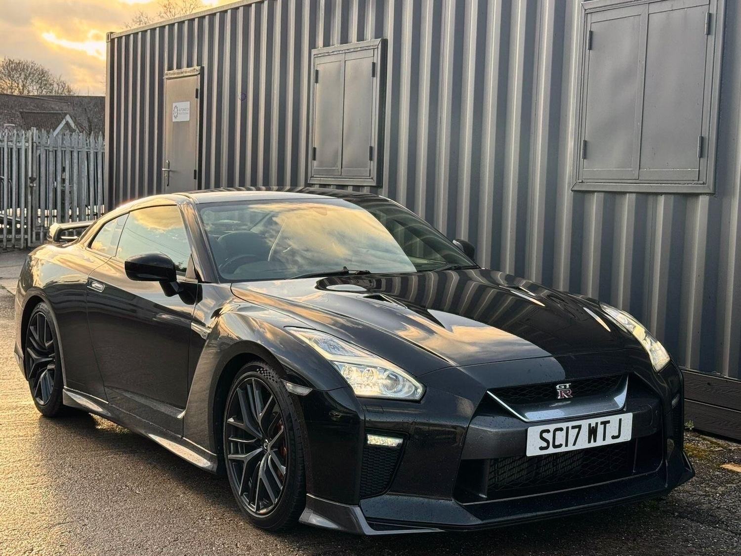 Used Nissan GT-R 2017 for sale - 78019578: Photo 1