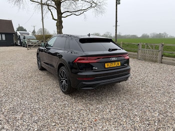 Used Audi Q8 2021 for sale - 77798394: Photo