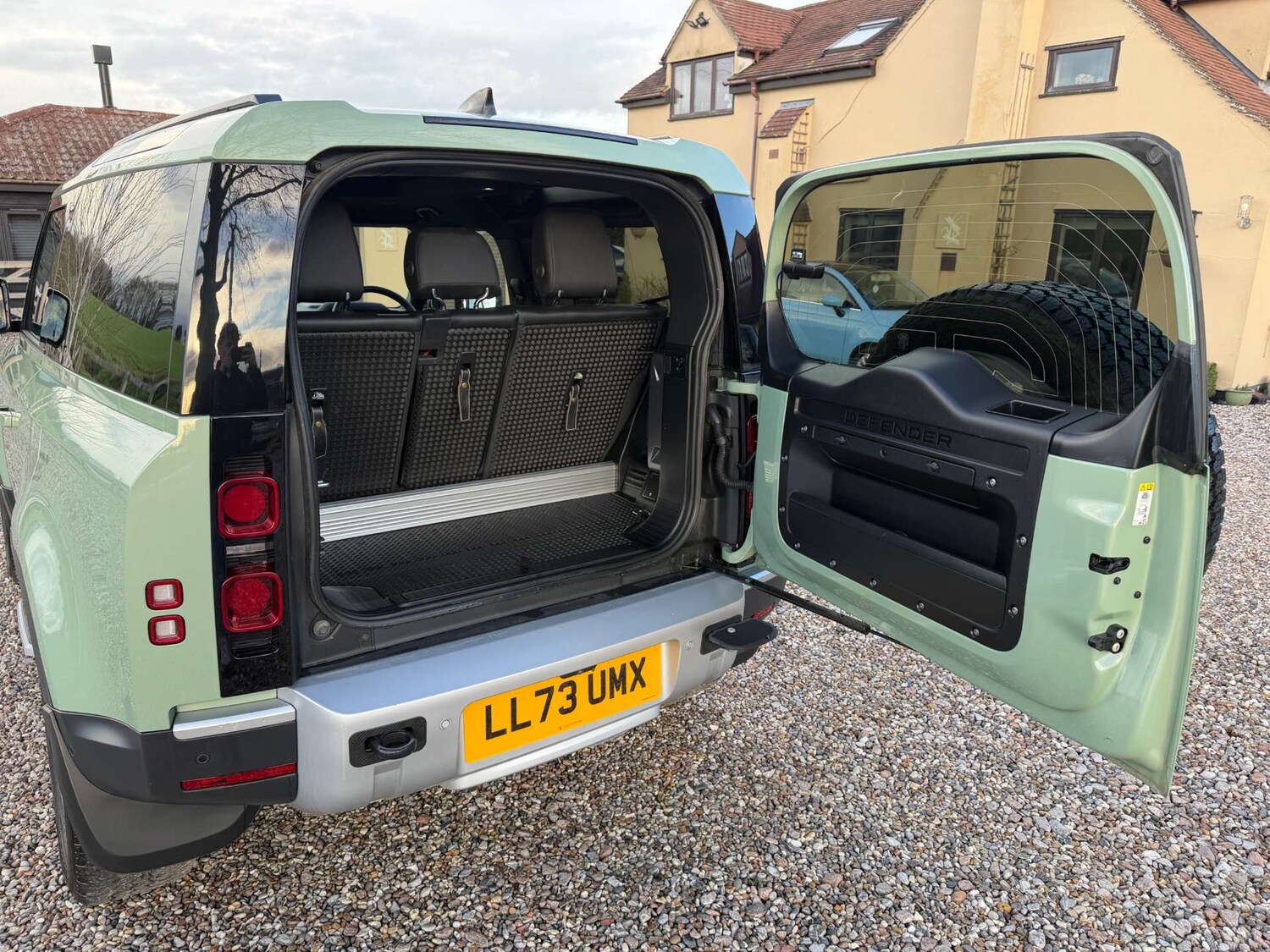 Used Land Rover Defender 2024 for sale - 77571292: Photo 12