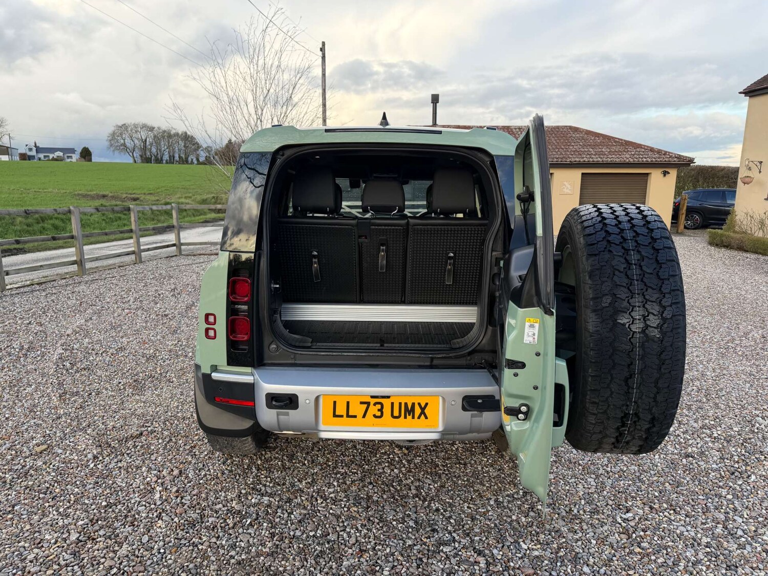 Used Land Rover Defender 2024 for sale - 77571292: Photo 9