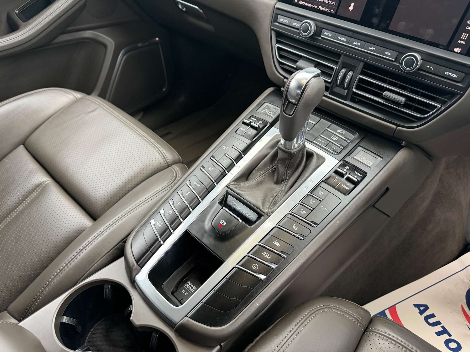 Used Porsche Macan 2019 for sale - 77905727: Photo 21