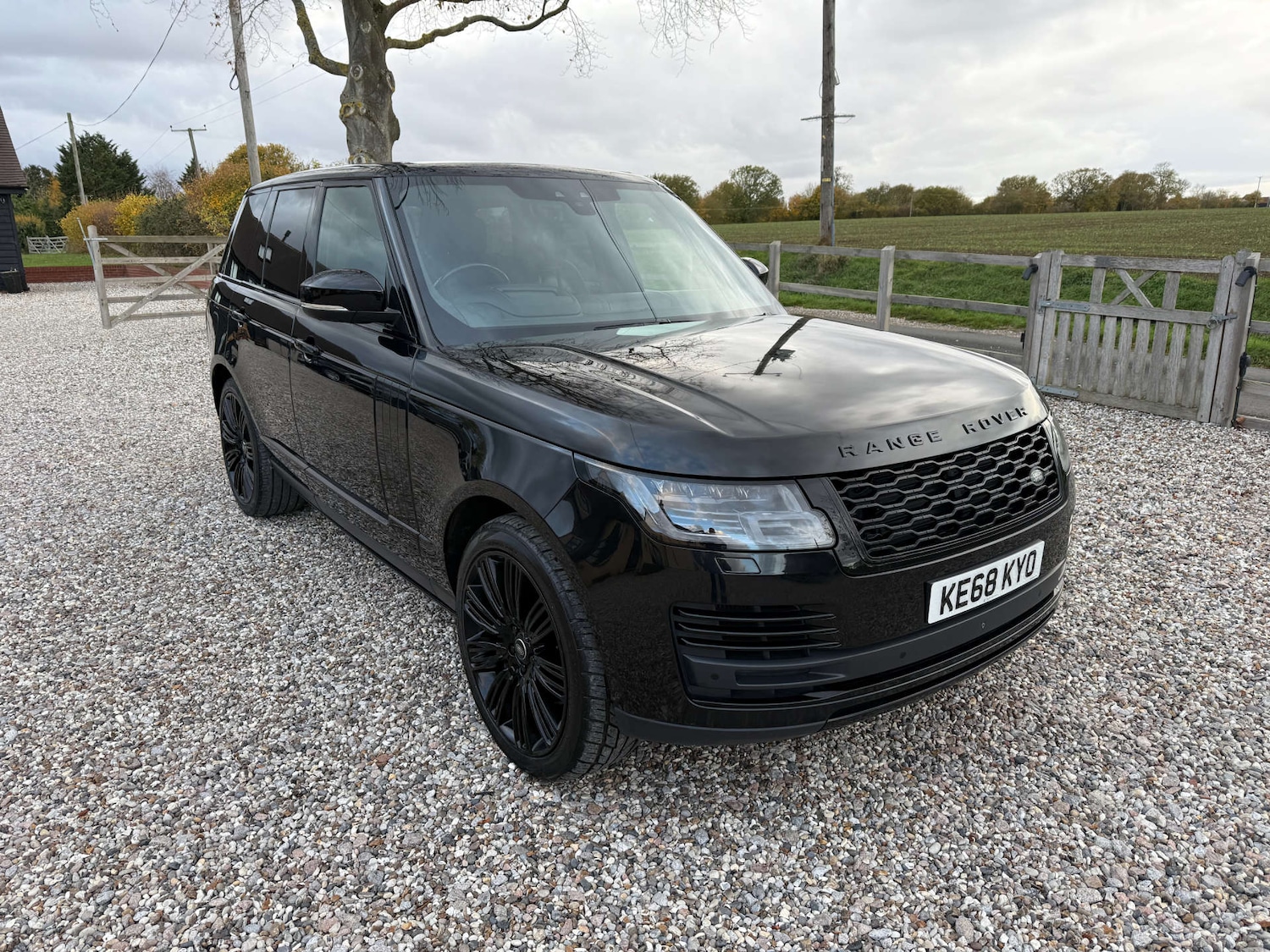 Used Land Rover Range Rover 2018 for sale - 76444307: Photo 1