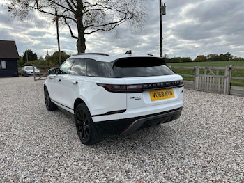 Land Rover Range Rover Velar feature image 3