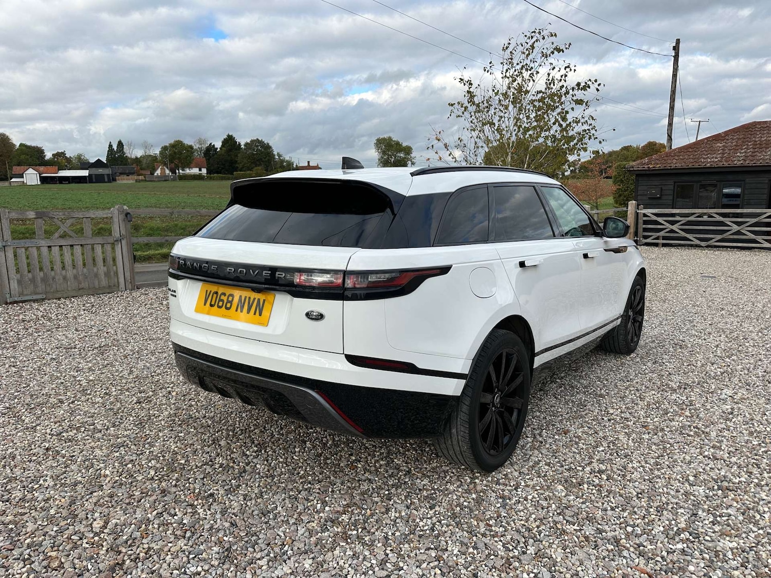 Used Land Rover Range Rover Velar 2018 for sale - 76216610: Photo 4