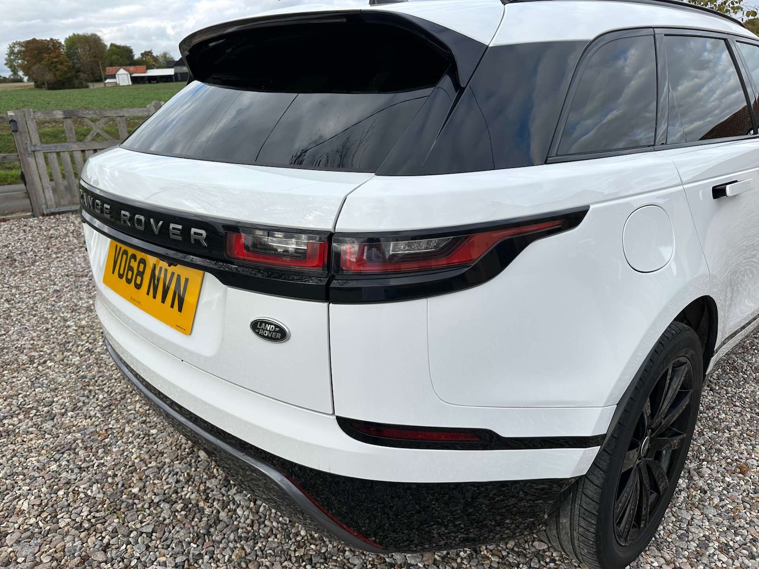 Used Land Rover Range Rover Velar 2018 for sale - 76216610: Photo 9