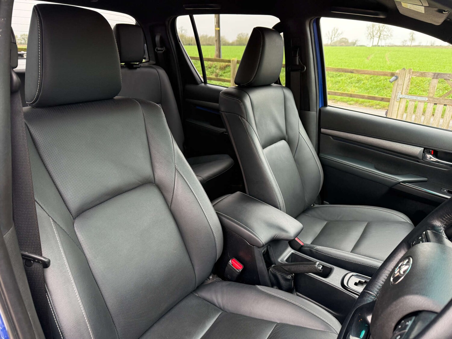 Used Toyota Hilux 2021 for sale - 77792559: Photo 15