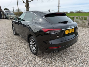 Used Maserati Levante 2021 for sale - 77880441: Photo