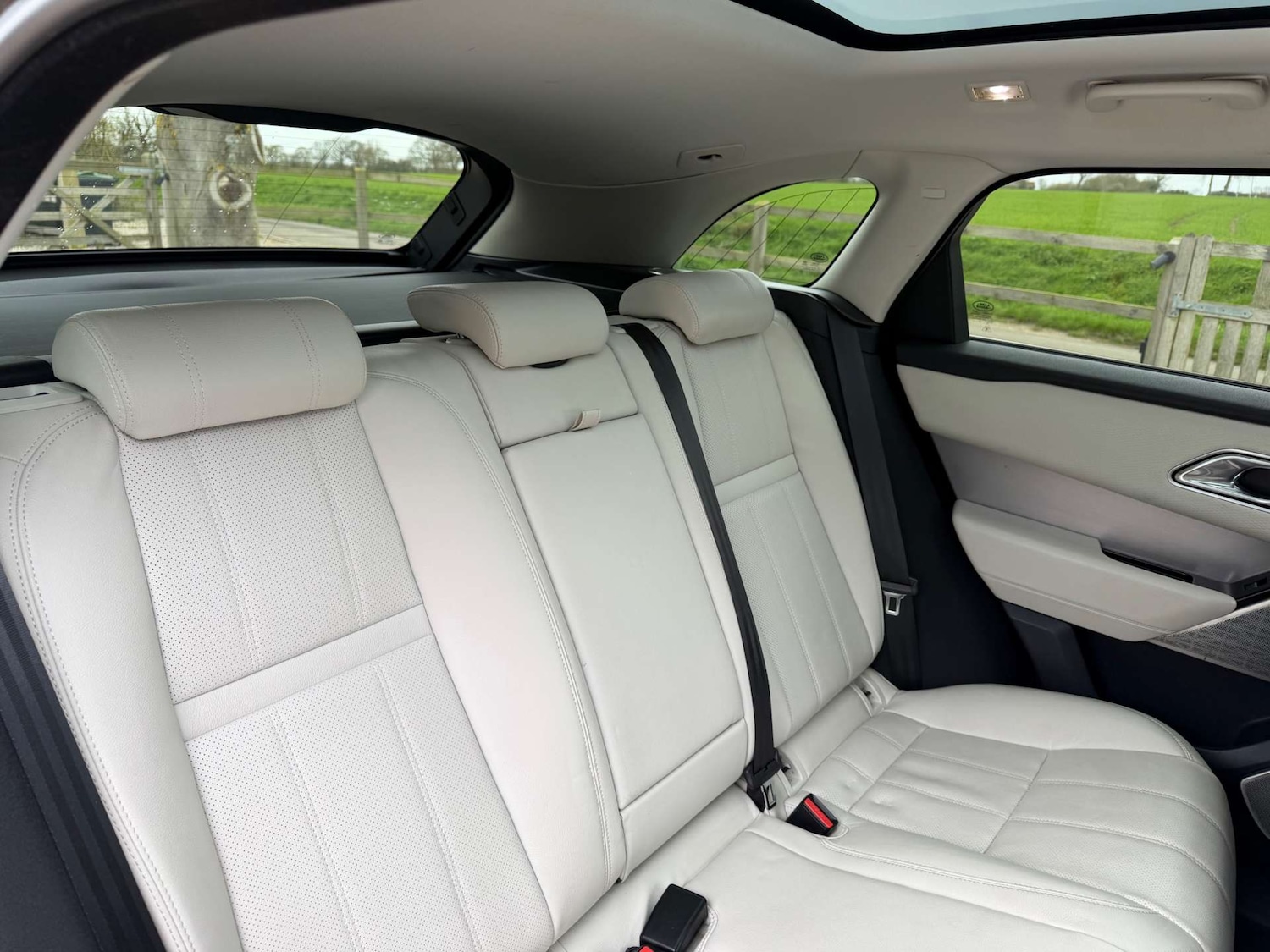 Used Land Rover Range Rover Velar 2018 for sale - 77911306: Photo 13