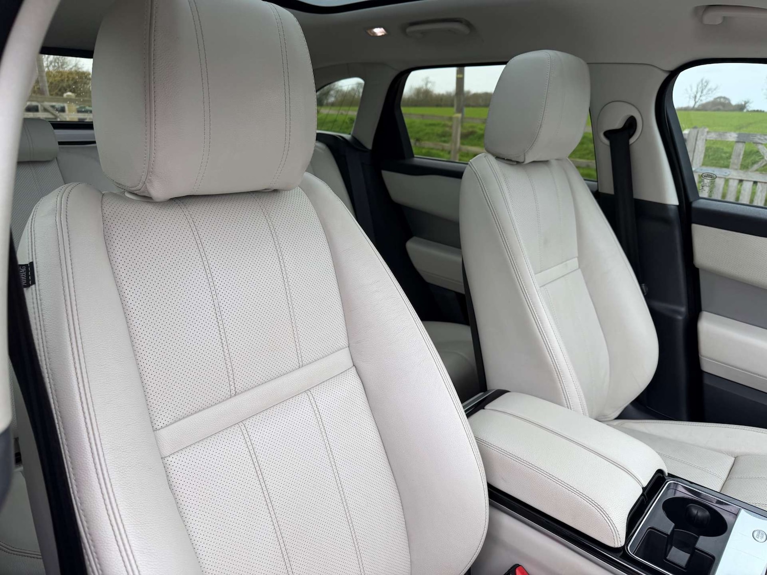 Used Land Rover Range Rover Velar 2018 for sale - 77911306: Photo 17