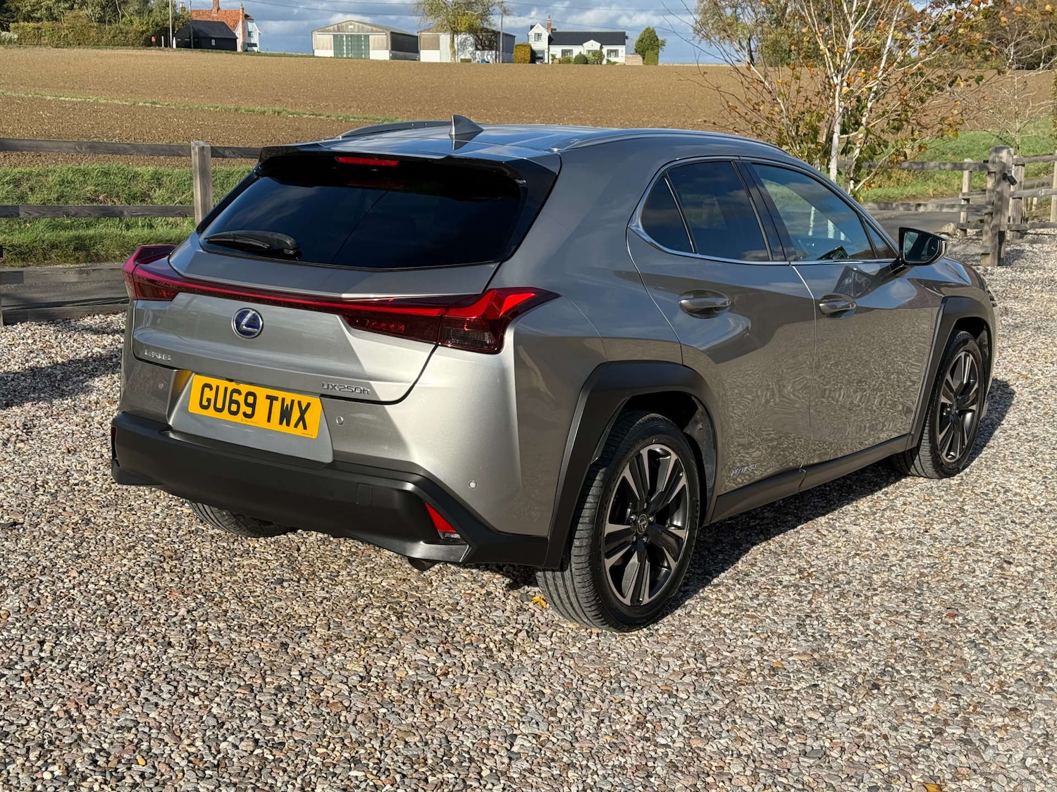 Used Lexus UX 2020 for sale - 76372238: Photo 4