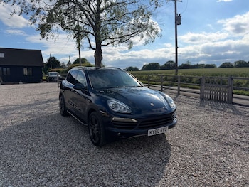 Used Porsche Cayenne 2010 for sale - 78932791: Photo