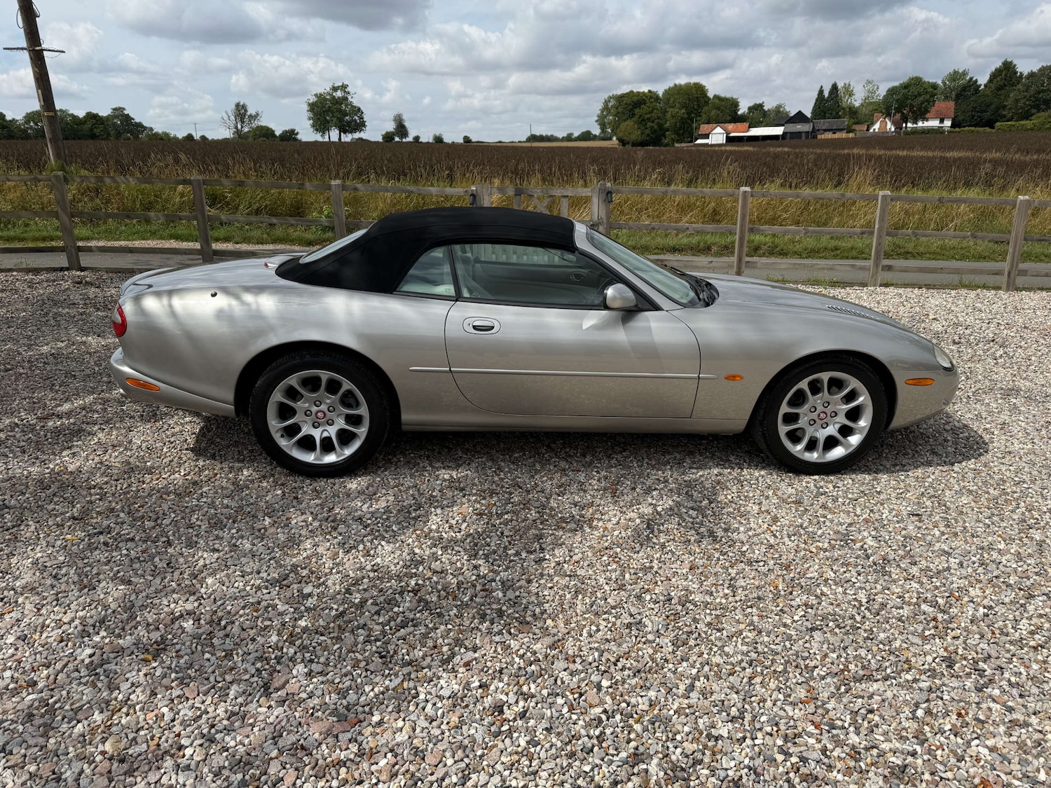 Used Jaguar XKR 1999 for sale - 76601380: Photo 9