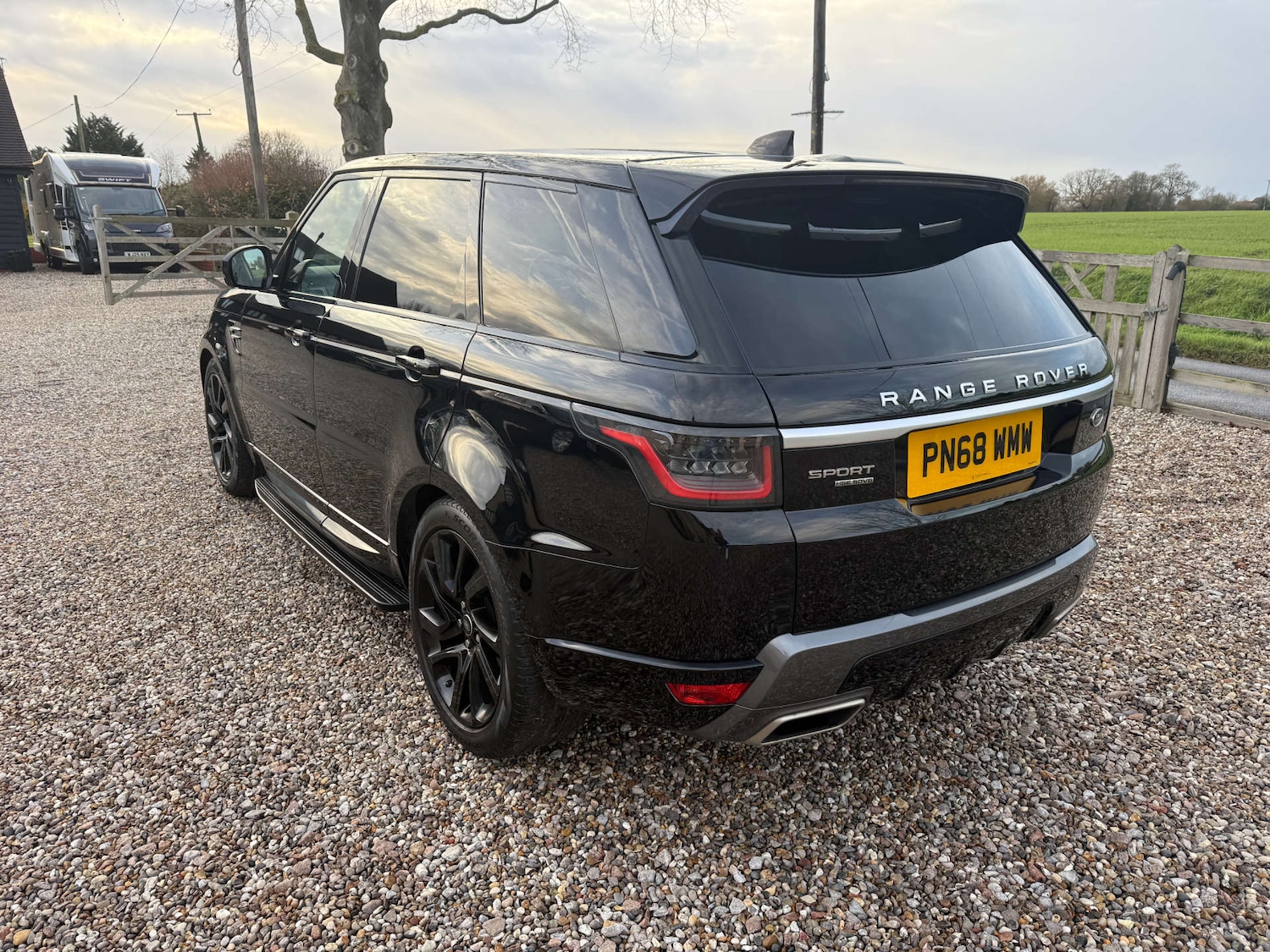 Used Land Rover Range Rover Sport 2018 for sale - 76846847: Photo 3