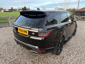 Used Land Rover Range Rover Sport 2018 for sale - 76846847: Photo