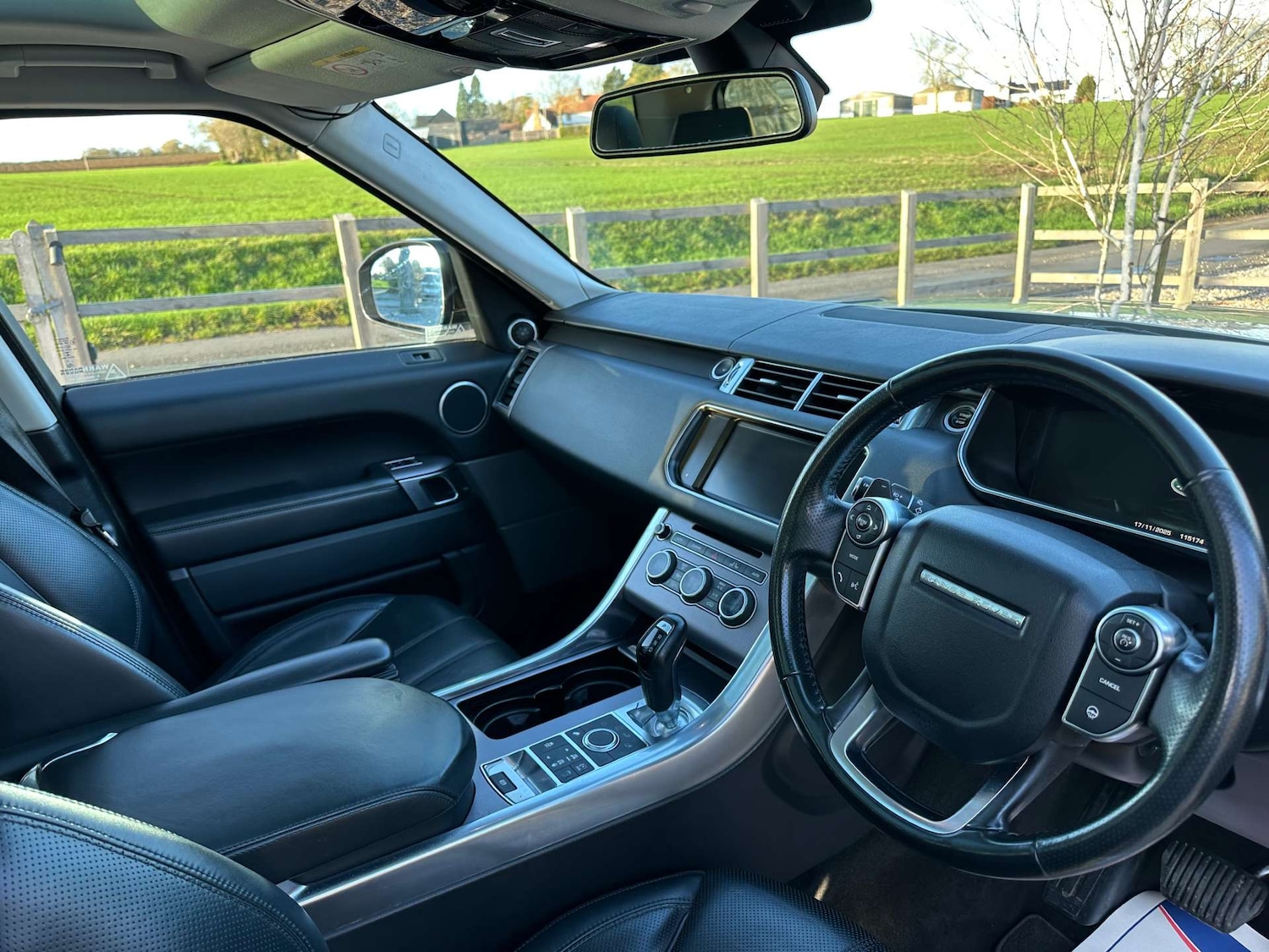 Used Land Rover Range Rover Sport 2015 for sale - 76687502: Photo 18