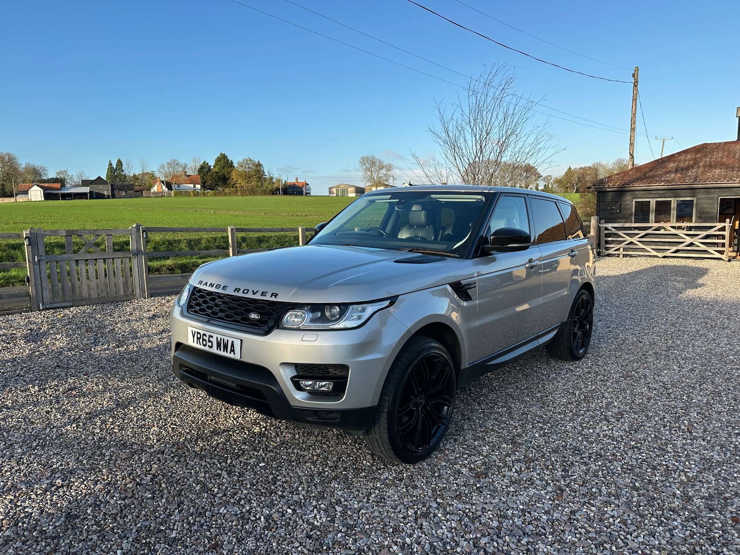 Used Land Rover Range Rover Sport 2015 for sale - 76687502: Photo 2