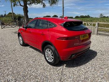 Used Jaguar E-Pace 2019 for sale - 76277900: Photo