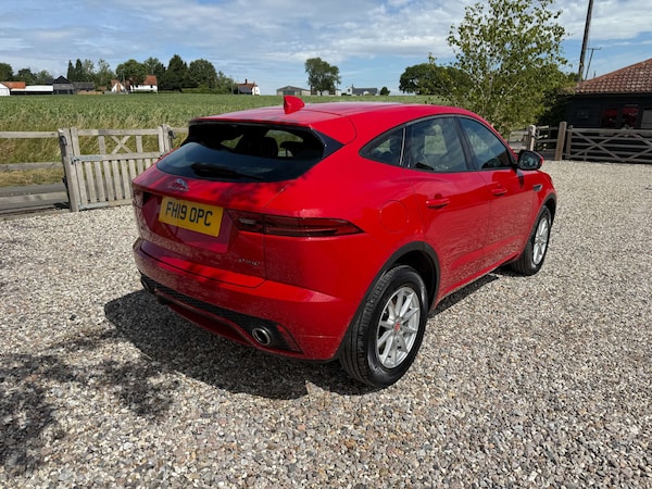 Used Jaguar E-Pace 2019 for sale - 76277900: Photo 4