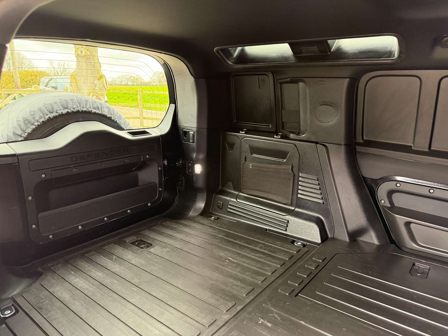 Used Land Rover Defender 2022 for sale - 78213091: Photo 19